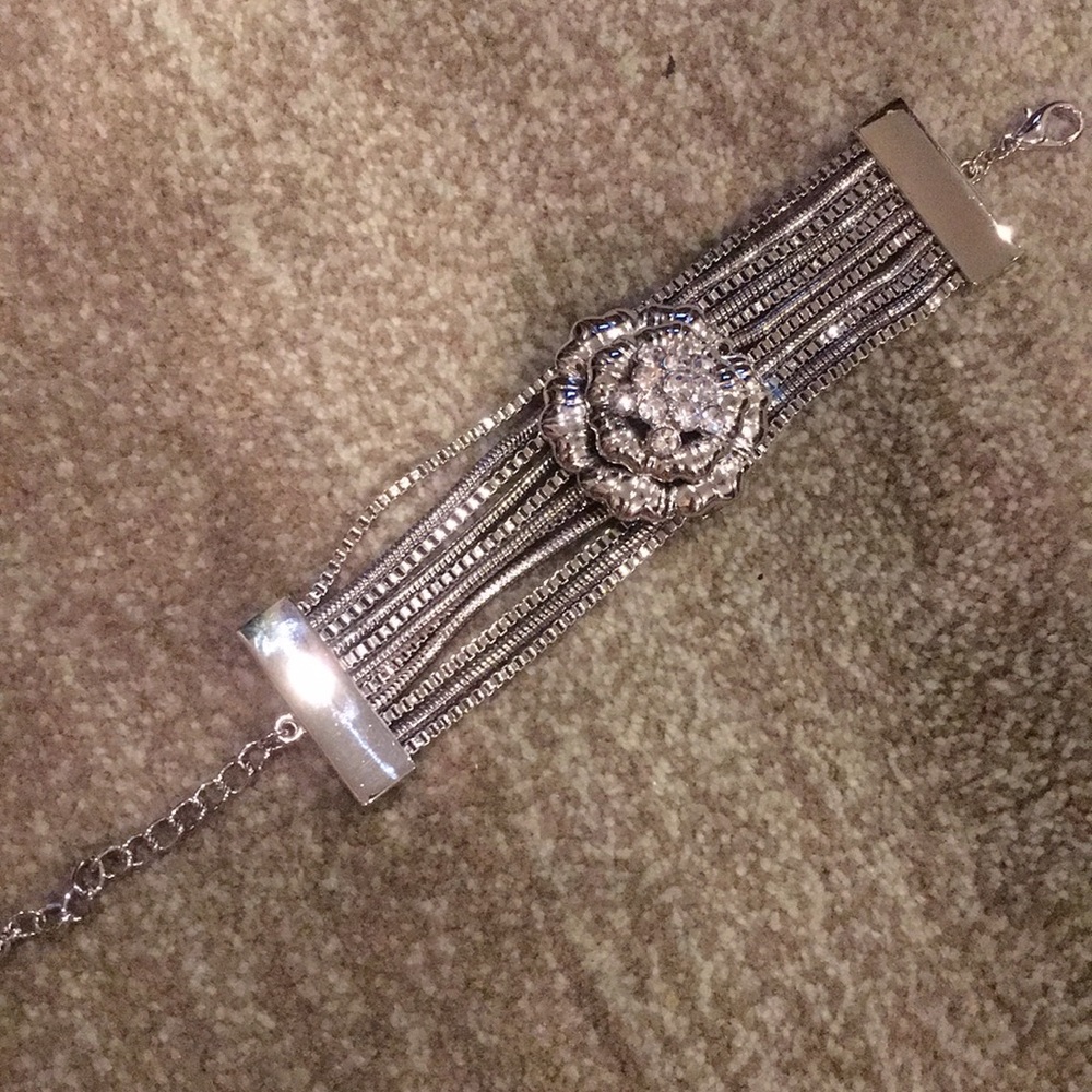 NWOT Premier Designs silver bracelet